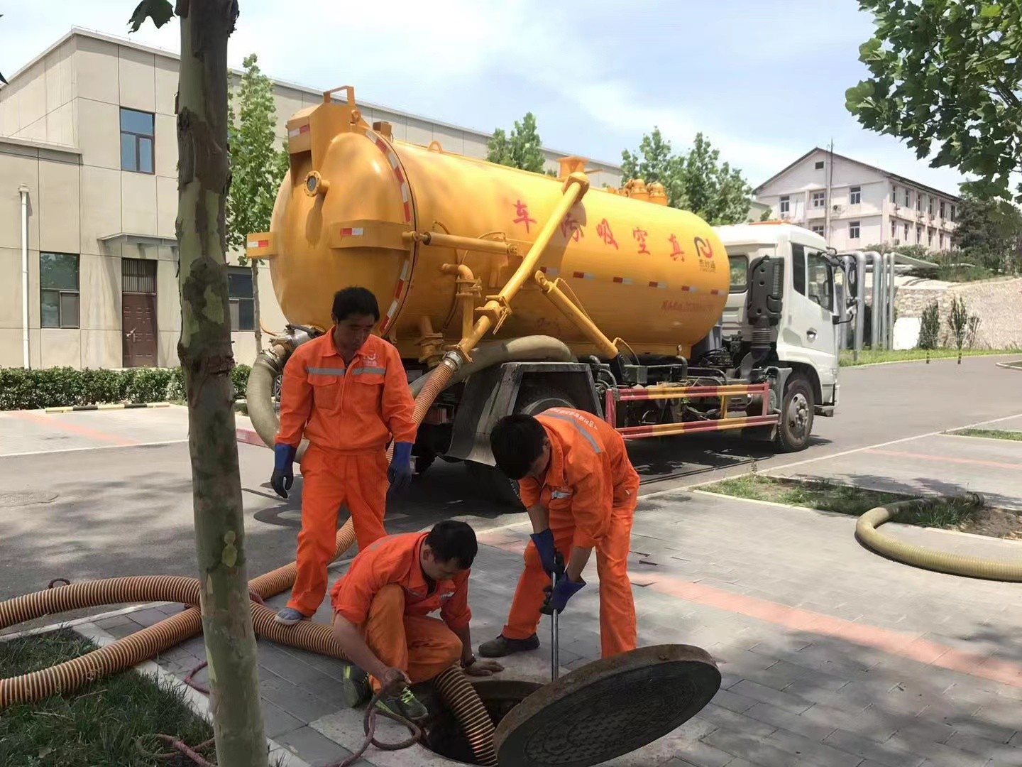 五华化粪池清理与5-8吨吸粪车施工效率分析